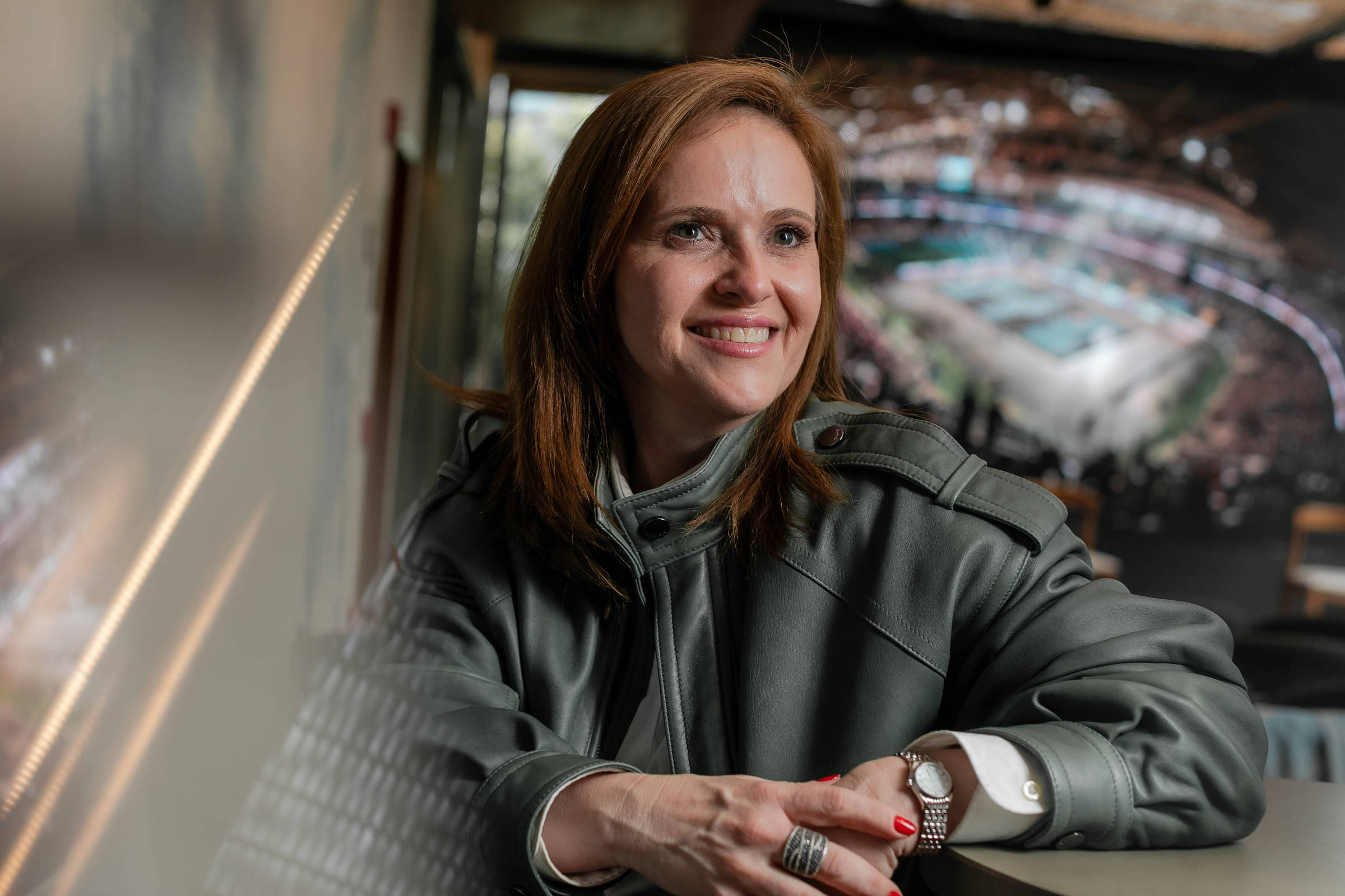 Presença feminina é aposta para ampliar audiência de nova modalidade de futebol, afirma diretora