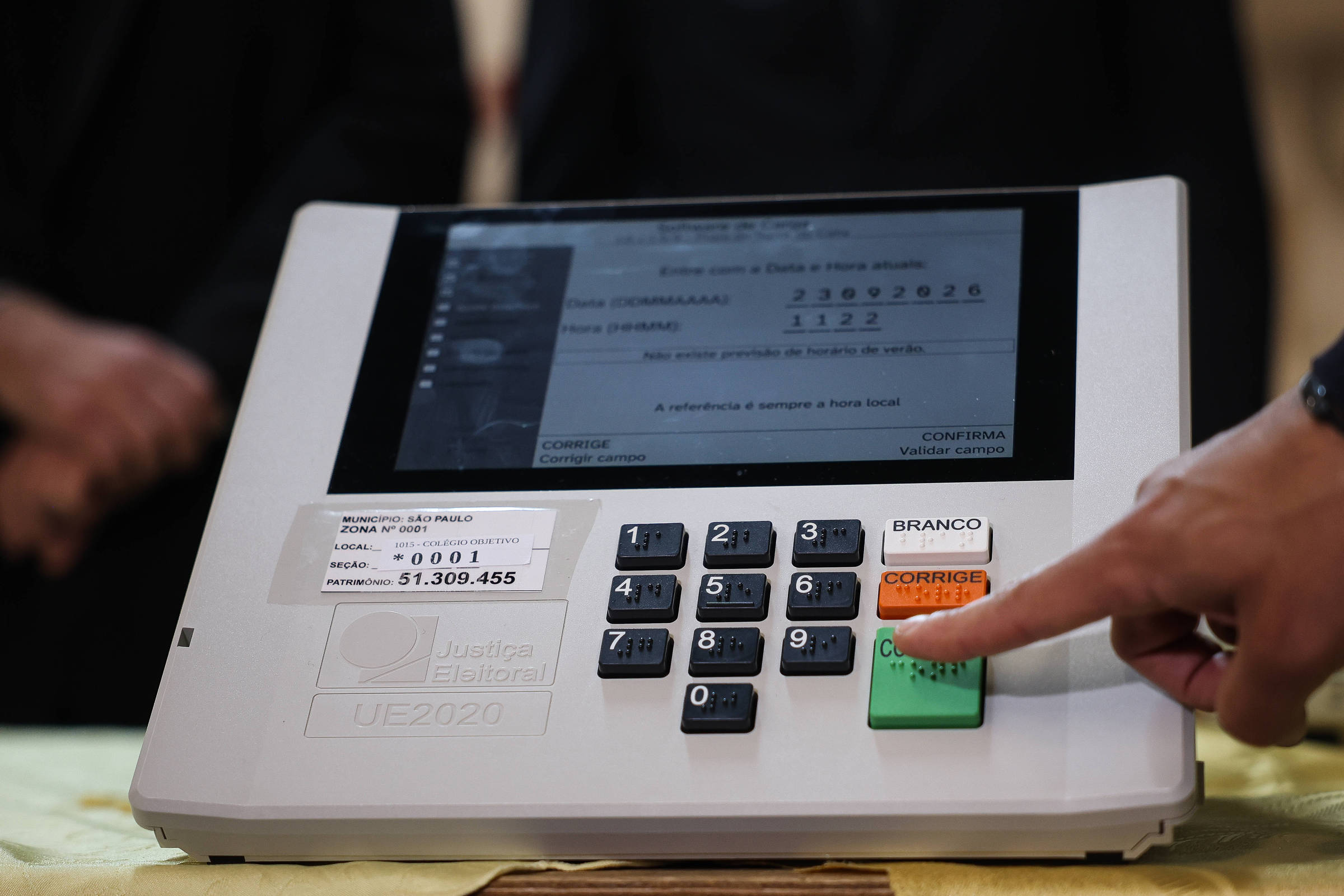 INSS tem 13 milhões de segurados com prova de vida pendente, mas voto nas eleições serve como comprovação