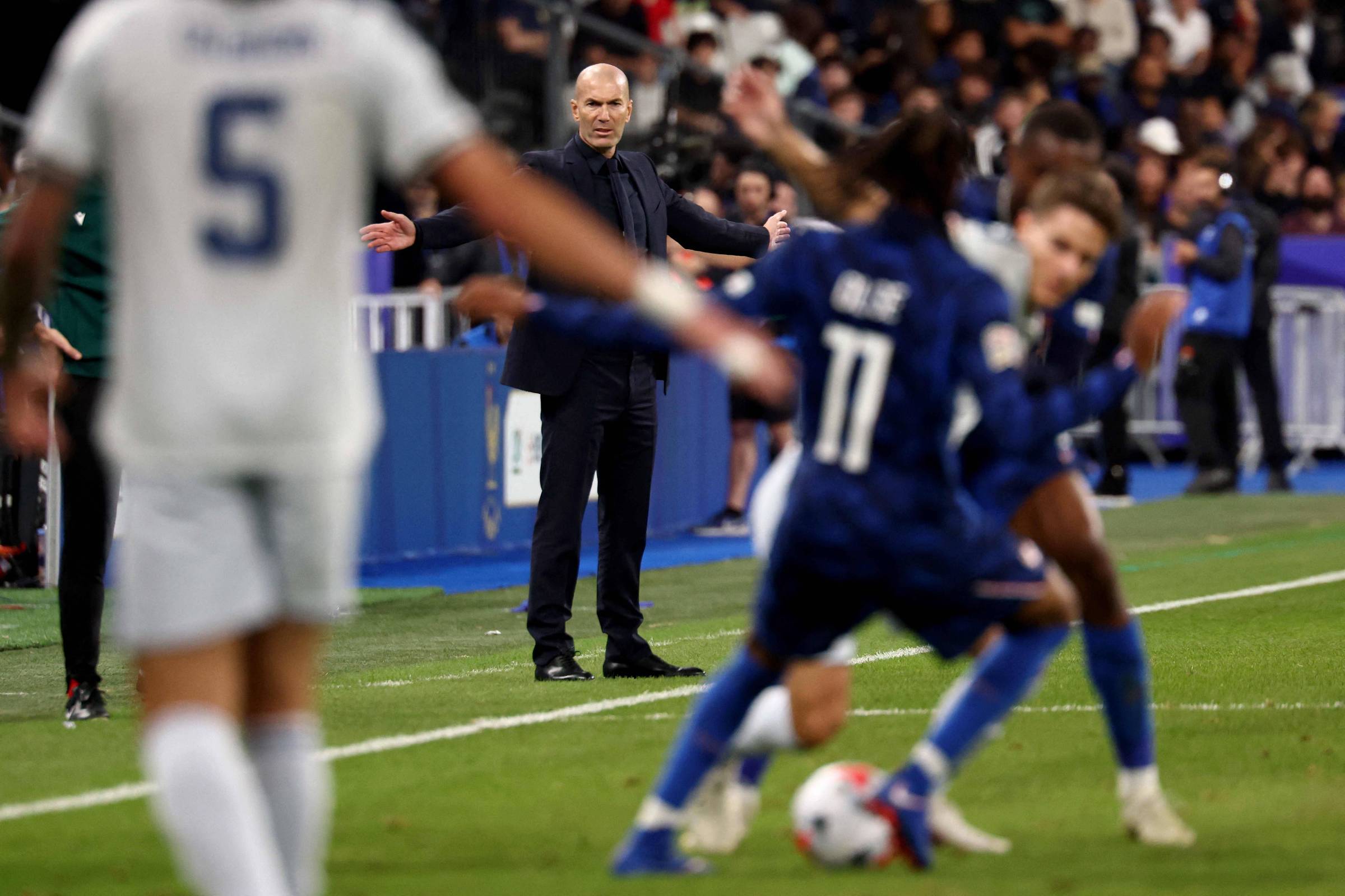 França empata com a Itália em reencontro marcante de Zidane com a seleção rival