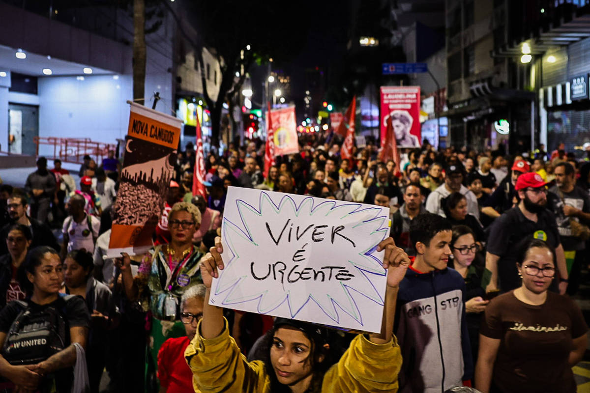 Governistas articulam pular intervalo entre sessões e votar fim da 6×1 antes do segundo turno