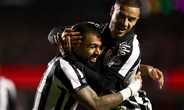 Santos vira sobre o São Paulo com participação de Coutinho e gols de Gabigol