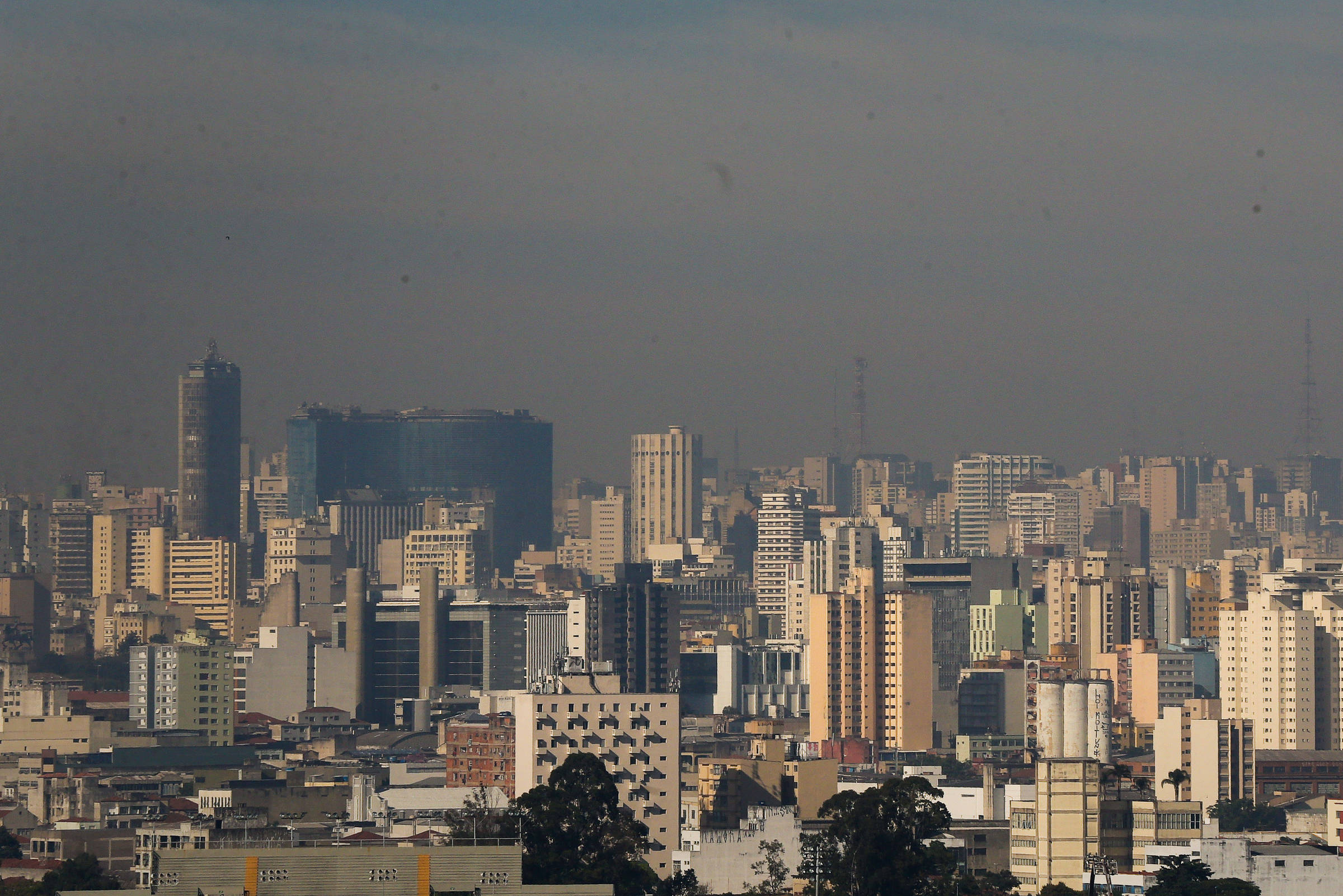 Poluição atmosférica aumenta o risco de Parkinson em pessoas predispostas, aponta estudo