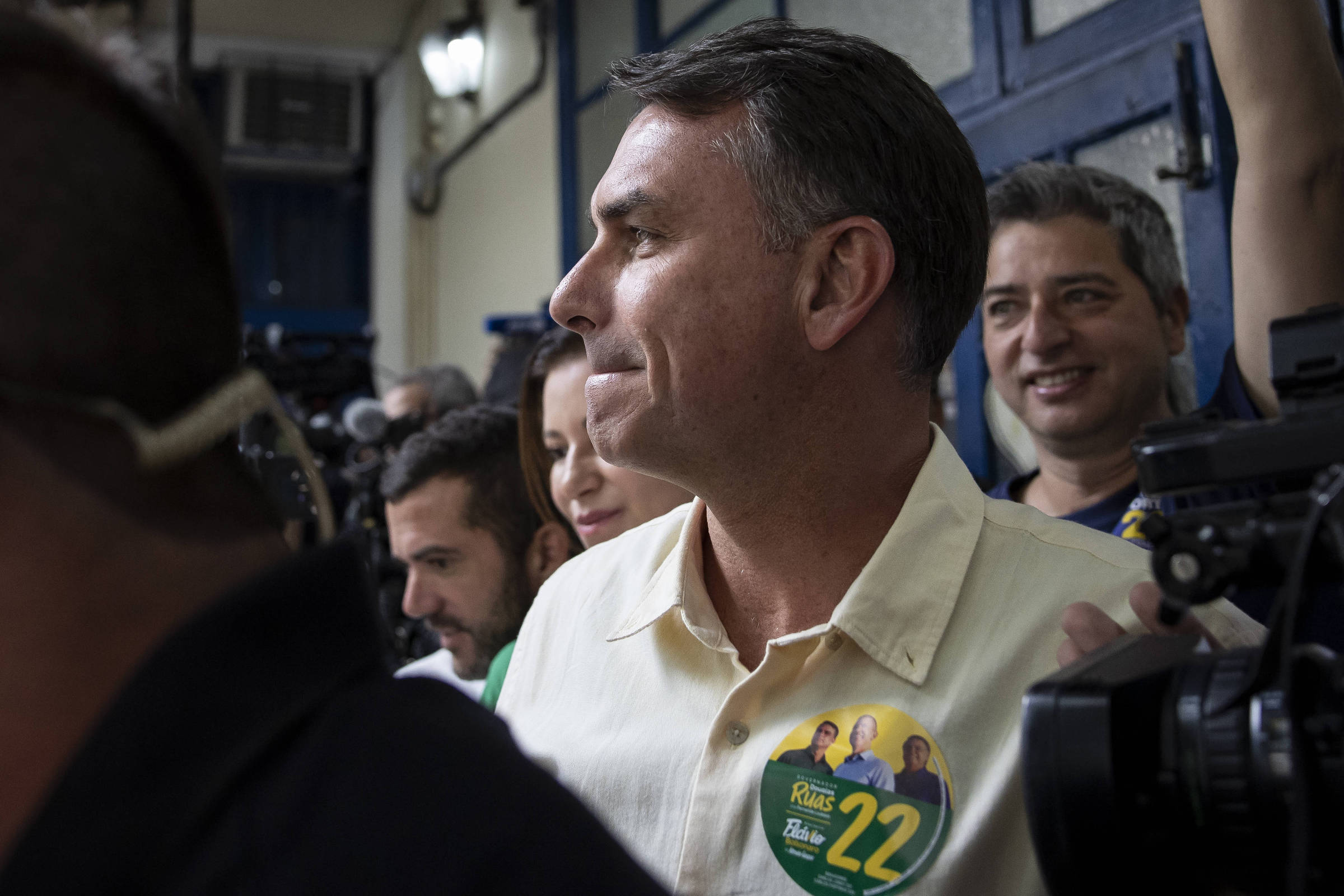 Flávio Bolsonaro afirma que assegurará liberdade de imprensa se for eleito presidente