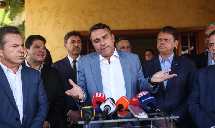 Flávio Bolsonaro classifica discussão sobre fim da escala 6×1 como oportunismo eleitoral de Lula