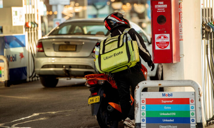 Uber anuncia compra da ezCater por US$ 2,3 bilhões para expandir no setor corporativo