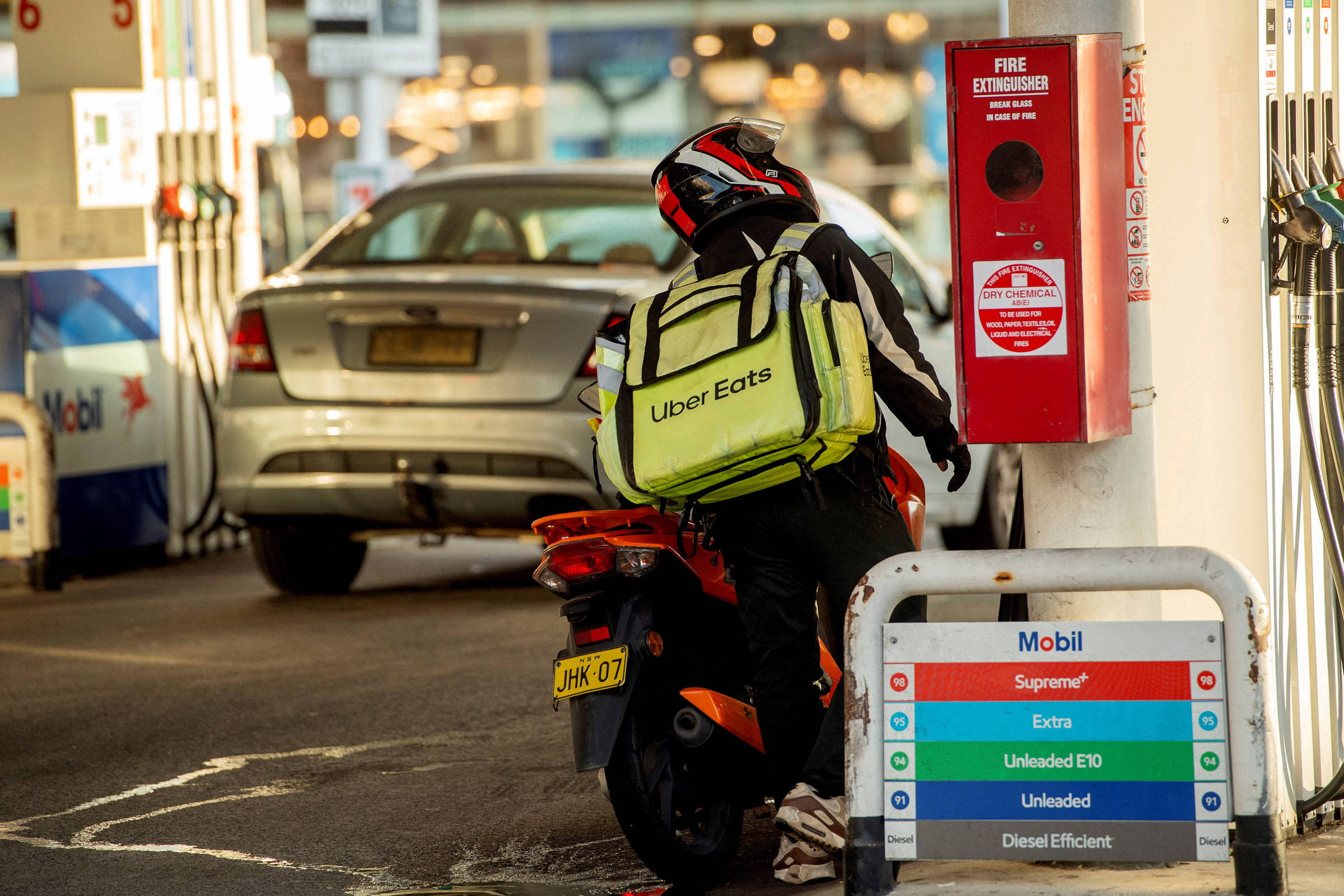 Uber anuncia compra da ezCater por US$ 2,3 bilhões para expandir no setor corporativo