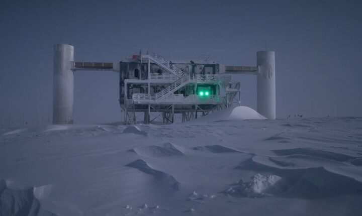 Entenda o que são os neutrinos, partículas elementares cuja detecção rendeu o Nobel ao físico Francis Halzen