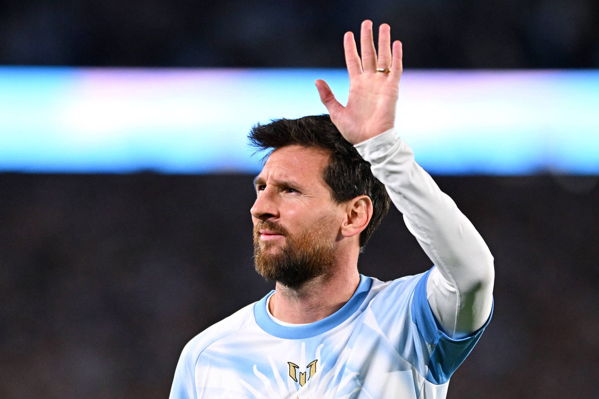 Em lágrimas, Lionel Messi e torcida argentina se despedem da camisa 10 em Buenos Aires