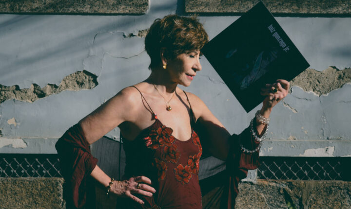 Sandra Pêra revisita obra de Gonzaguinha em show gratuito no Centro Cultural São Paulo