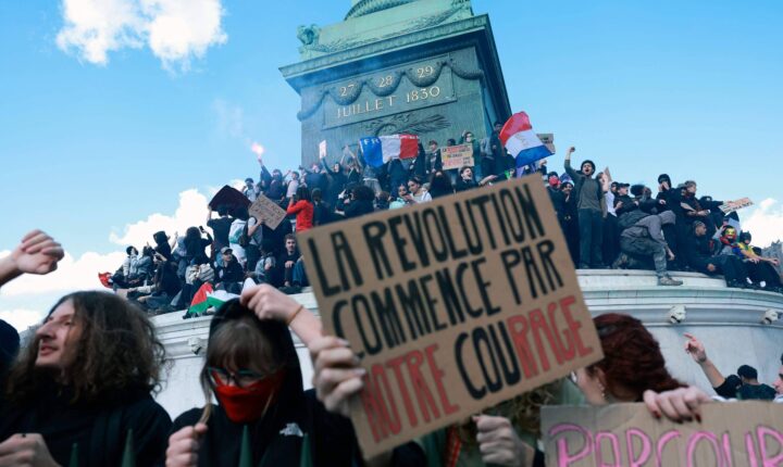 Governo Macron recebe estudantes após novos protestos e promete plano de emergência