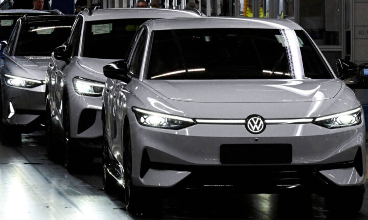 Volkswagen separa 725 milhões de libras por escândalo de financiamentos automotivos