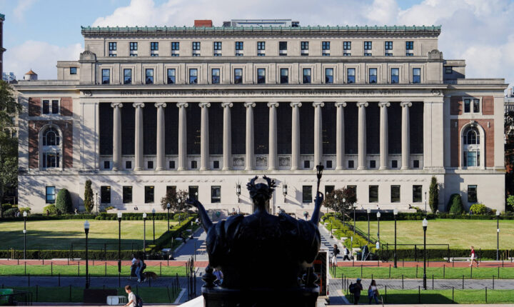 Governo Trump propõe taxa de cerca de R$ 350 mil para estudantes estrangeiros trabalharem nos EUA