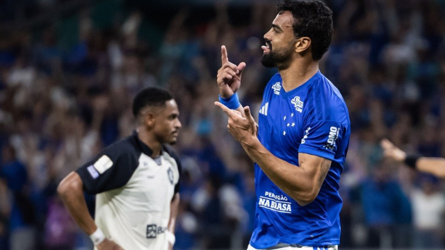 Cruzeiro bate o Remo no Mineirão e assume a terceira colocação do Brasileirão