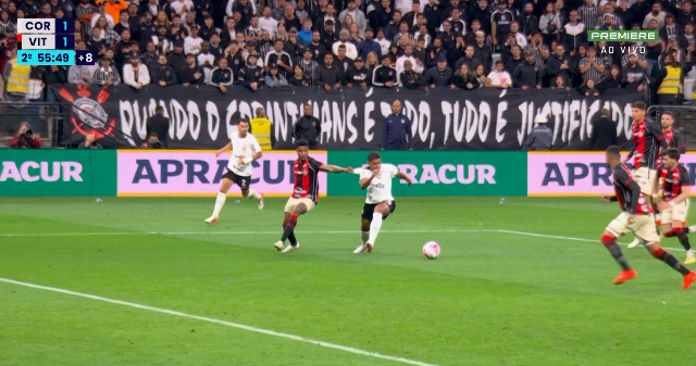 Corinthians empata com o Vitória em casa e evita nona derrota seguida no Brasileirão