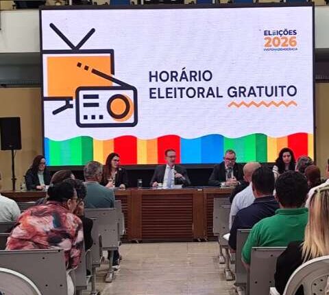 Rádio e TV encerram propaganda eleitoral hoje, mas campanha na rua continua