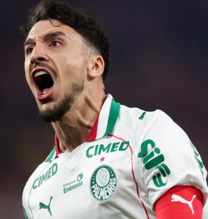 Palmeiras vence o Athletico-PR fora de casa e assume a liderança provisória do Brasileirão