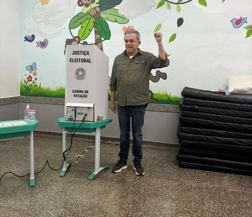 Otimista com a vitória, Vander antecipa hora de votar: “tô no páreo”