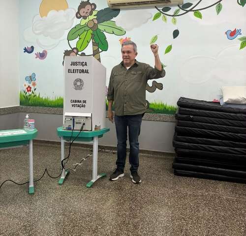 Otimista com a vitória, Vander antecipa hora de votar: “tô no páreo”