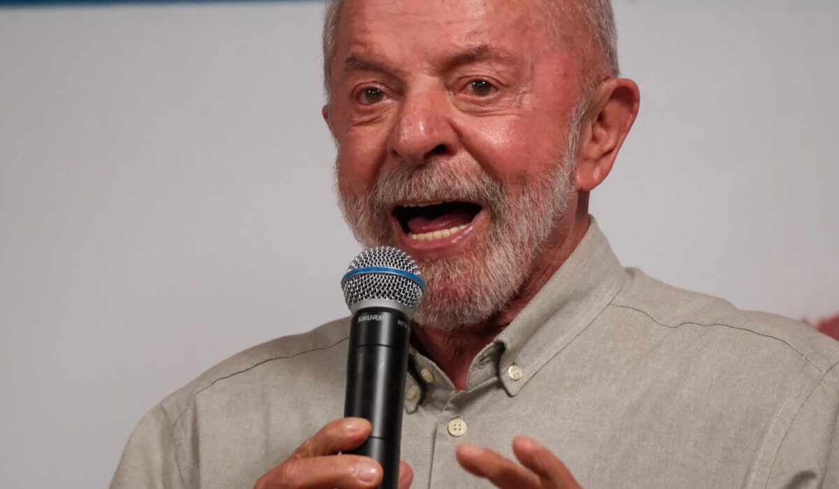 Campanha de Lula aceita condições de Flávio Bolsonaro para quebra de sigilo
