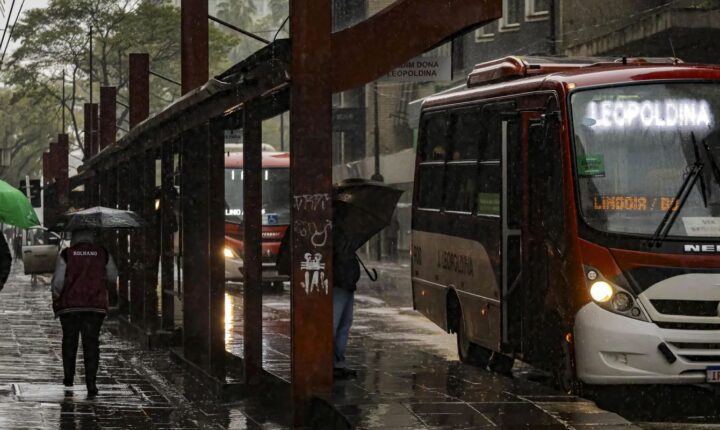 Inmet emite alerta de tempestades e indica tempo chuvoso em grande parte do país nesta segunda-feira