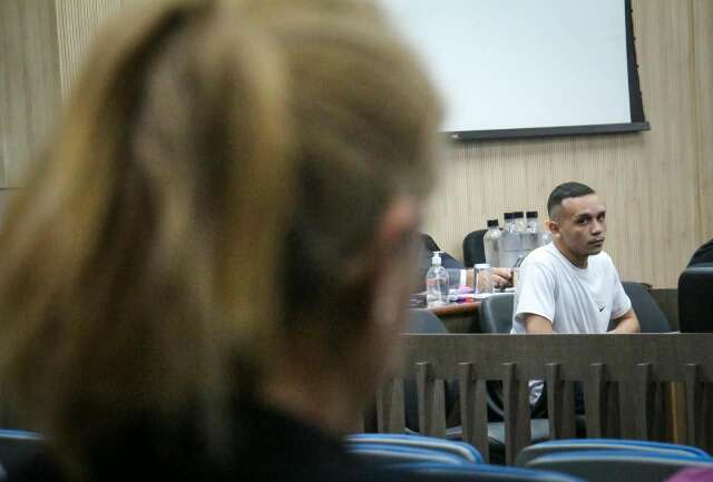 “Não sei o que falar, não fiz isso”, diz réu por matar amiga da namorada em Campo Grande