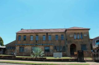 Justiça manda bloquear verba da Prefeitura de Campo Grande por dívida com Arquidiocese