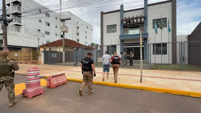Brasileiro do CV preso na fronteira é expulso do Paraguai e entregue à PF