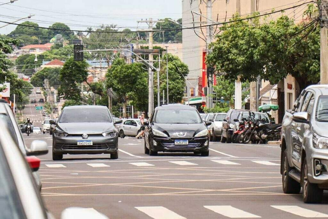 Donos de veículos com placa final 0 entram no prazo do licenciamento