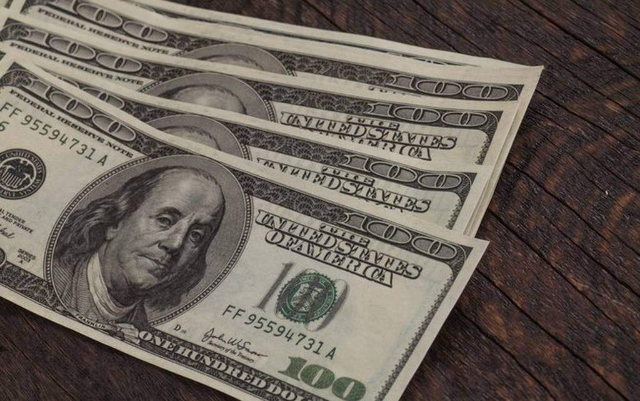 Dólar fecha a R$ 4,97 e acumula queda de 9,35% no ano após eleições e balança comercial