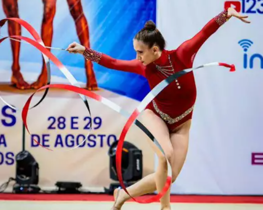 Bazar beneficente em Campo Grande busca recursos para viagem de ginastas de MS
