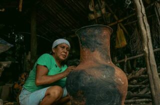 Encontro reúne artistas Kadiwéu, Macuxi e Wai Wai em Mato Grosso do Sul