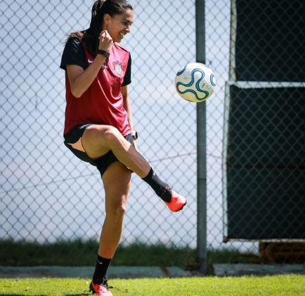 Corinthians e Cruzeiro decidem a Libertadores Feminina neste sábado