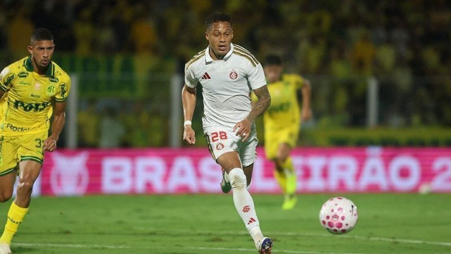 Internacional perde para o Mirassol e segue na zona de rebaixamento da Série A