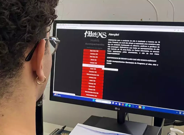 Após acessar site de acompanhantes, jovem é alvo de extorsão e perde R$ 10,4 mil