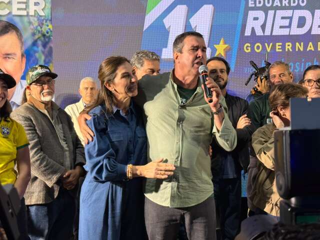Reeleito, Riedel atribui vitória ao trabalho da equipe de governo
