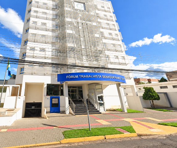 Trabalhador que descobriu lesão ao ser demitido consegue R$ 34 mil na Justiça