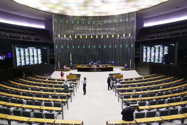 Concurso da Câmara terá prova em Campo Grande para vagas de R$ 32 mil