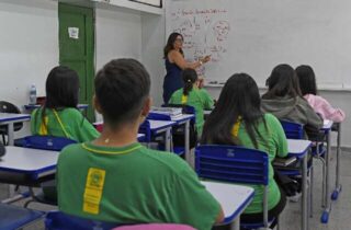 Concurso da SED com 2 mil vagas para professores será realizado em janeiro