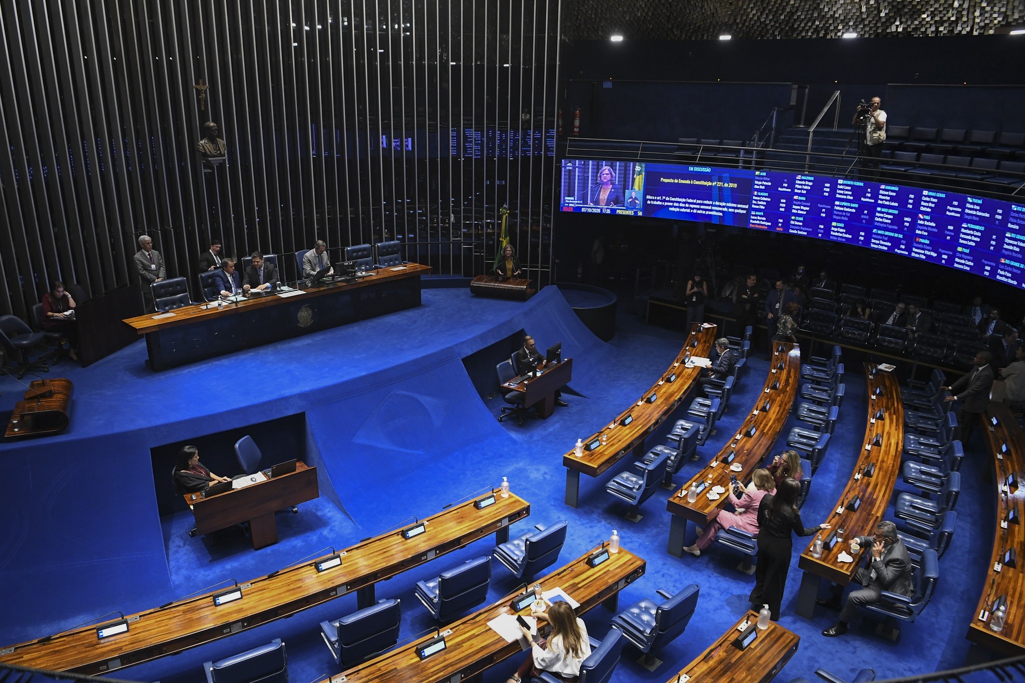 Senado realiza a terceira sessão de discussão sobre PEC do fim da escala 6×1