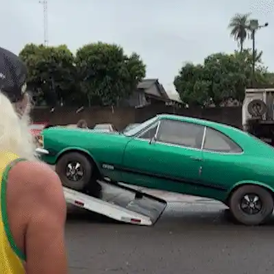 “Não sei se choro ou dou risada”, diz aposentado ao recuperar Opala 1977 furtado