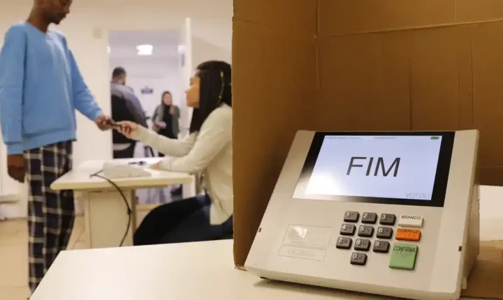 Eleitores de MS devem conferir mudança de seção antes de sair de casa