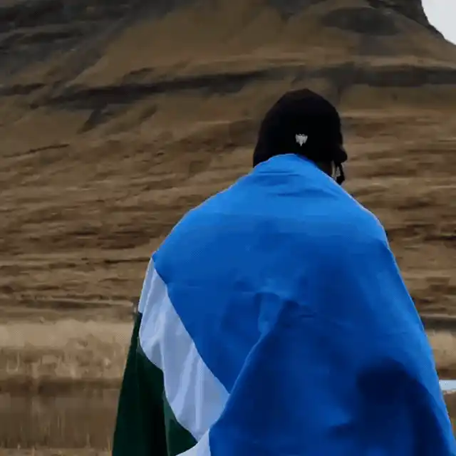 Bandeira de MS chega a cenário de Game of Thrones pelas mãos de piloto em volta ao mundo
