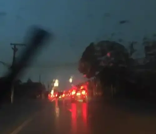 Temporais atingem cidades de Mato Grosso do Sul com chuva, granizo e estragos
