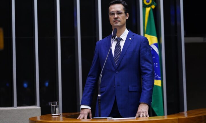 Entenda o que acontece se o Paraná eleger Deltan Dallagnol ao Senado