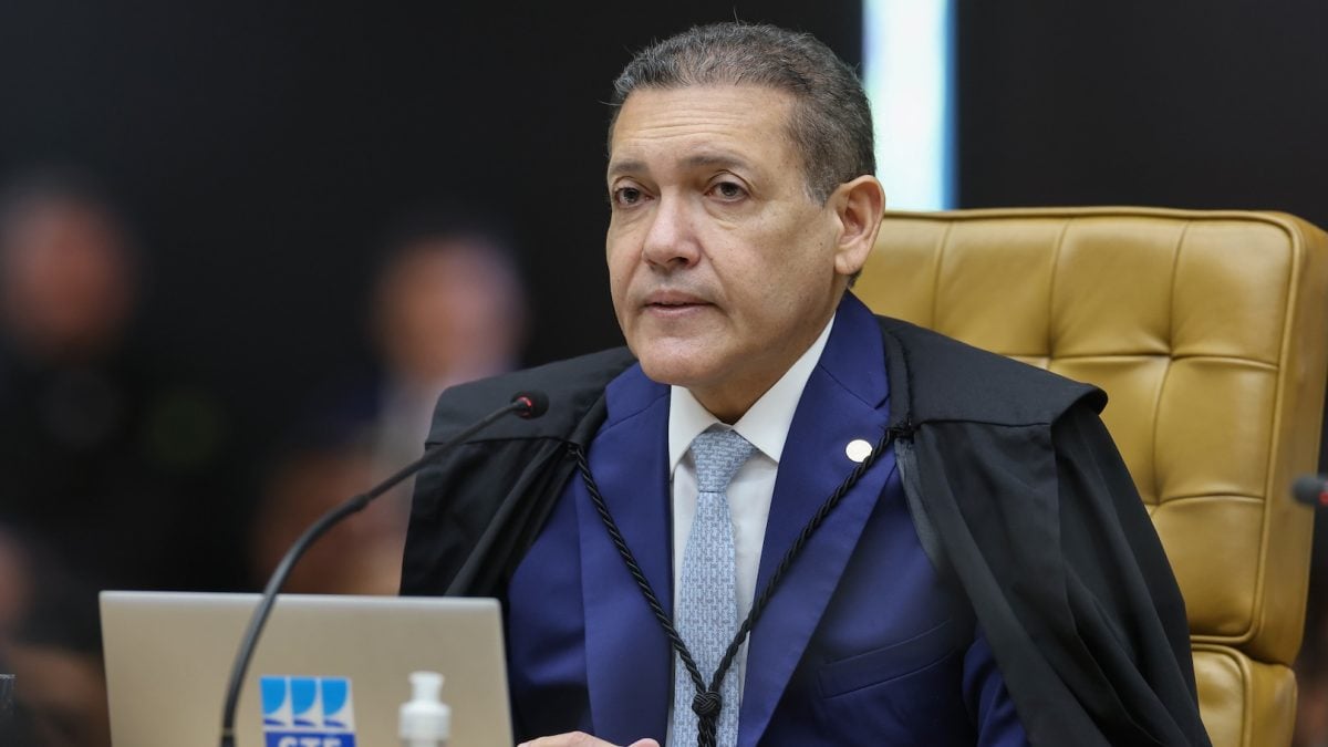 Ao vivo: presidente do TSE faz pronunciamento na véspera do 1º turno