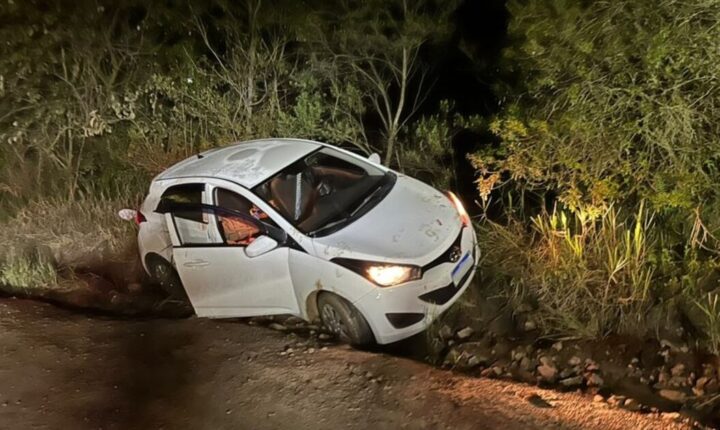 Mulher é encontrada com 14 facadas dentro de carro no PR e aponta acompanhante como autor