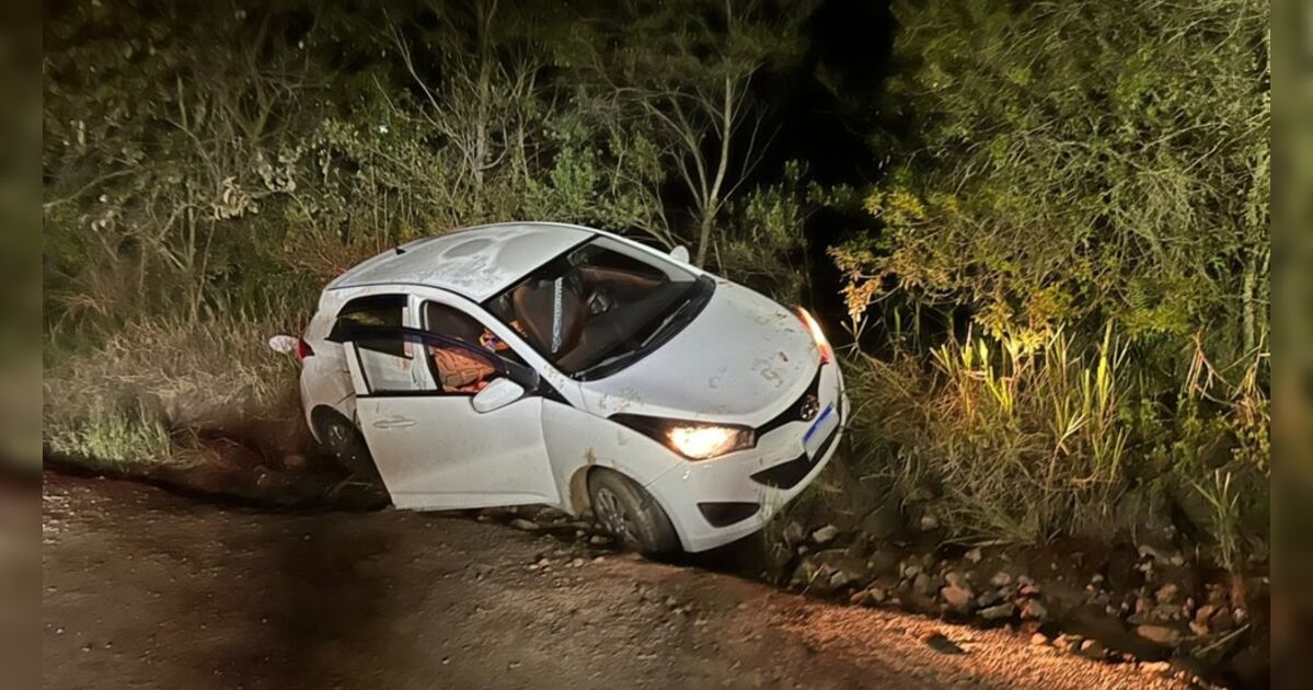 Mulher é encontrada com 14 facadas dentro de carro no PR e aponta acompanhante como autor