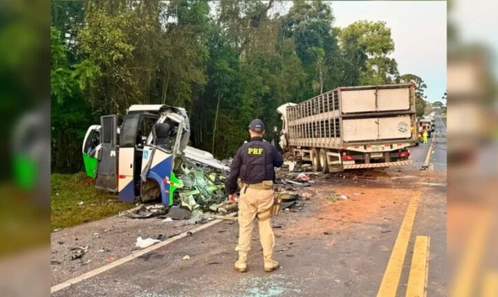 Polícia Civil aponta excesso de velocidade em acidente que matou 23 pessoas na BR-373 no Paraná