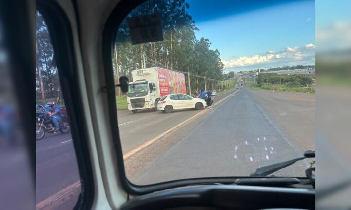 Novo acidente é registrado perto de rotatória em trecho de obras na Avenida Minas Gerais, em Apucarana