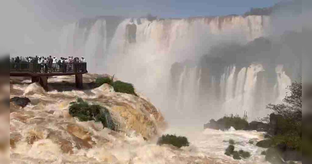Cataratas do Iguaçu registram volume de água quase cinco vezes maior que a média histórica